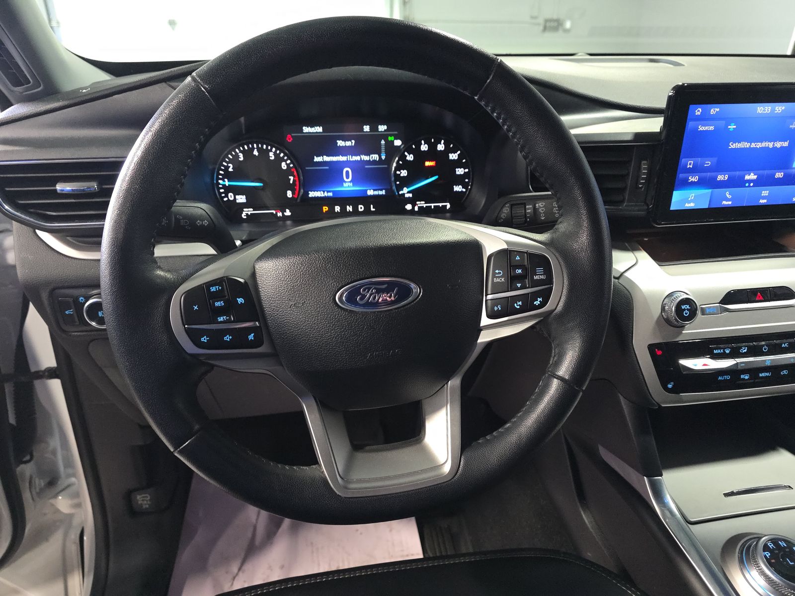 2023 Ford Explorer XLT AWD