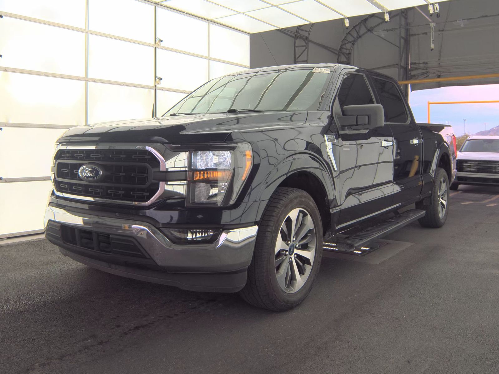 2023 Ford F-150 XLT RWD