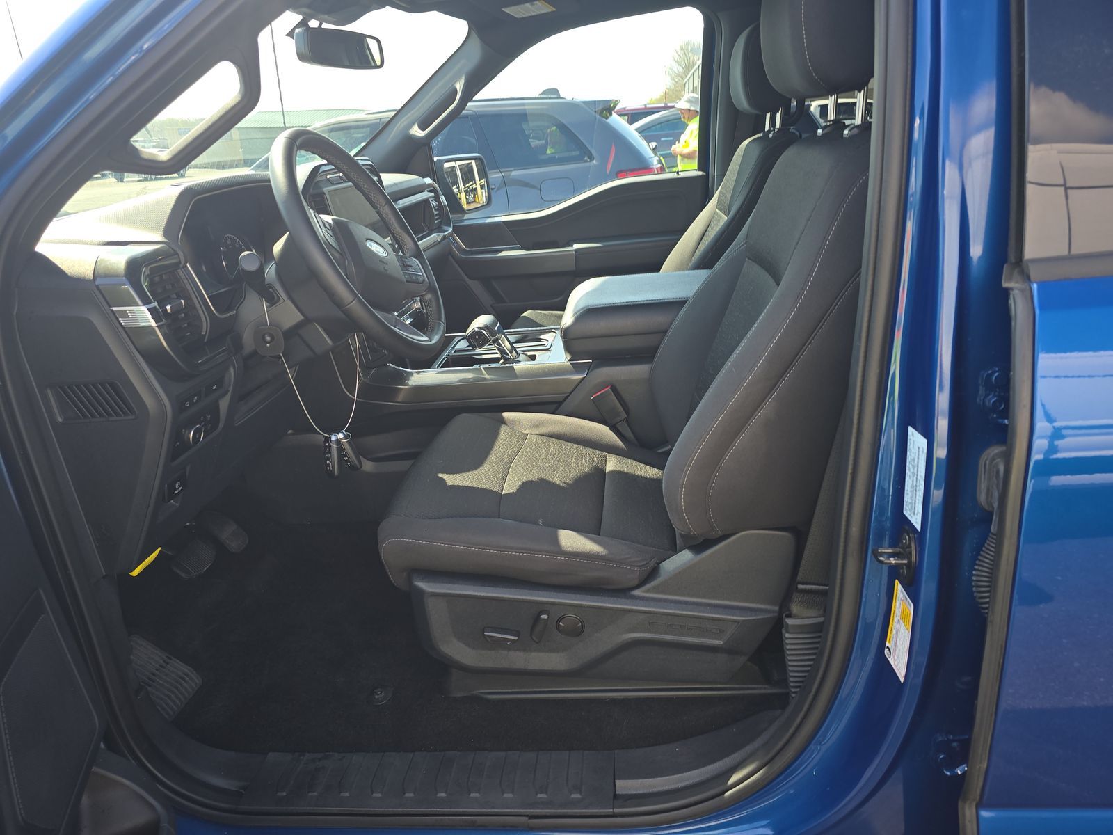 2023 Ford F-150 XLT AWD