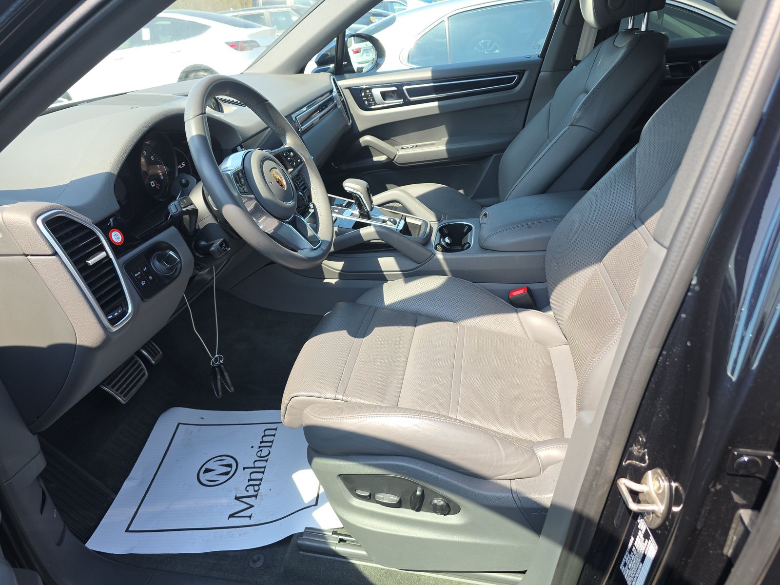 2022 Porsche Cayenne S Platinum Edition AWD