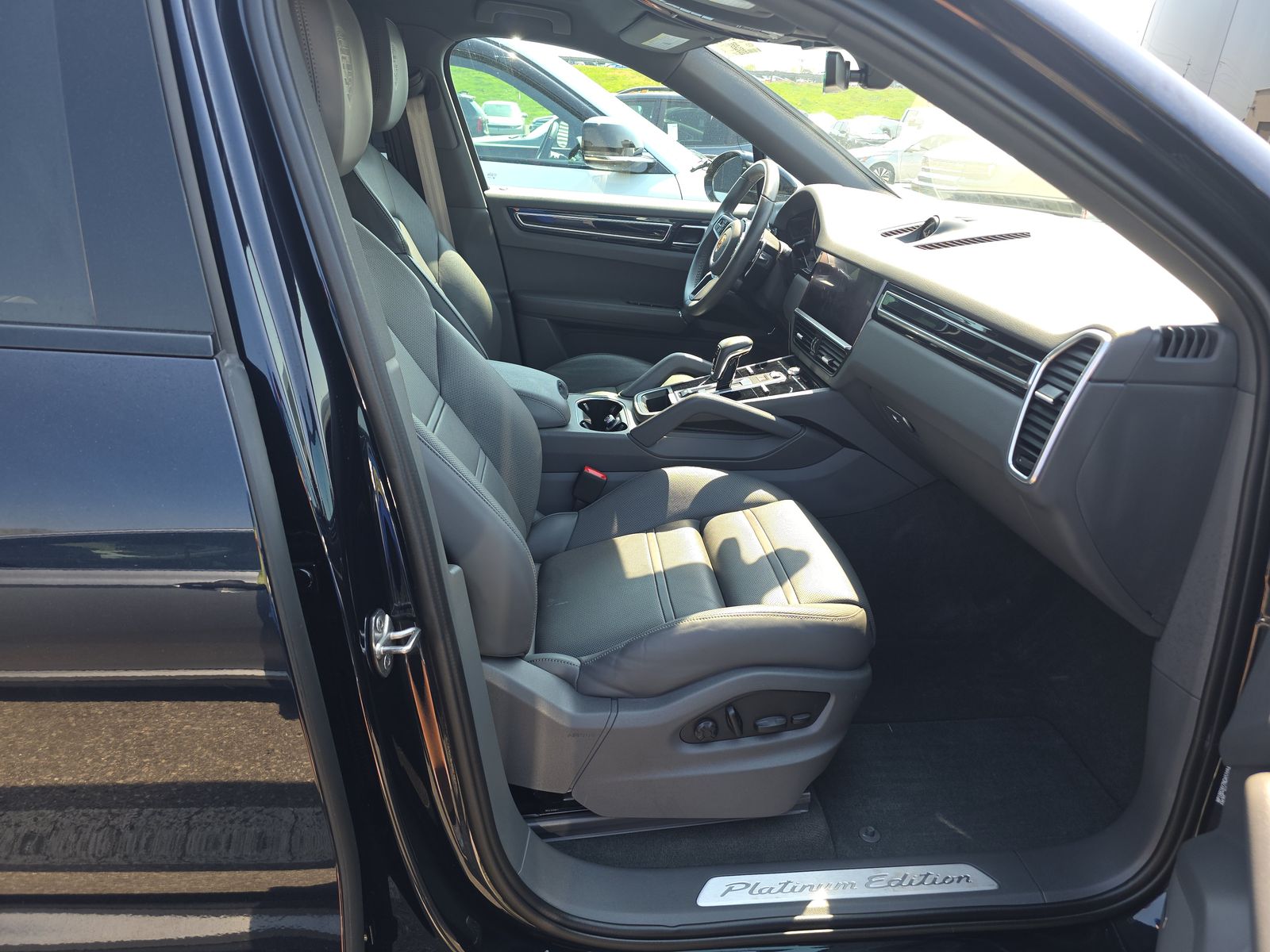 2022 Porsche Cayenne S Platinum Edition AWD