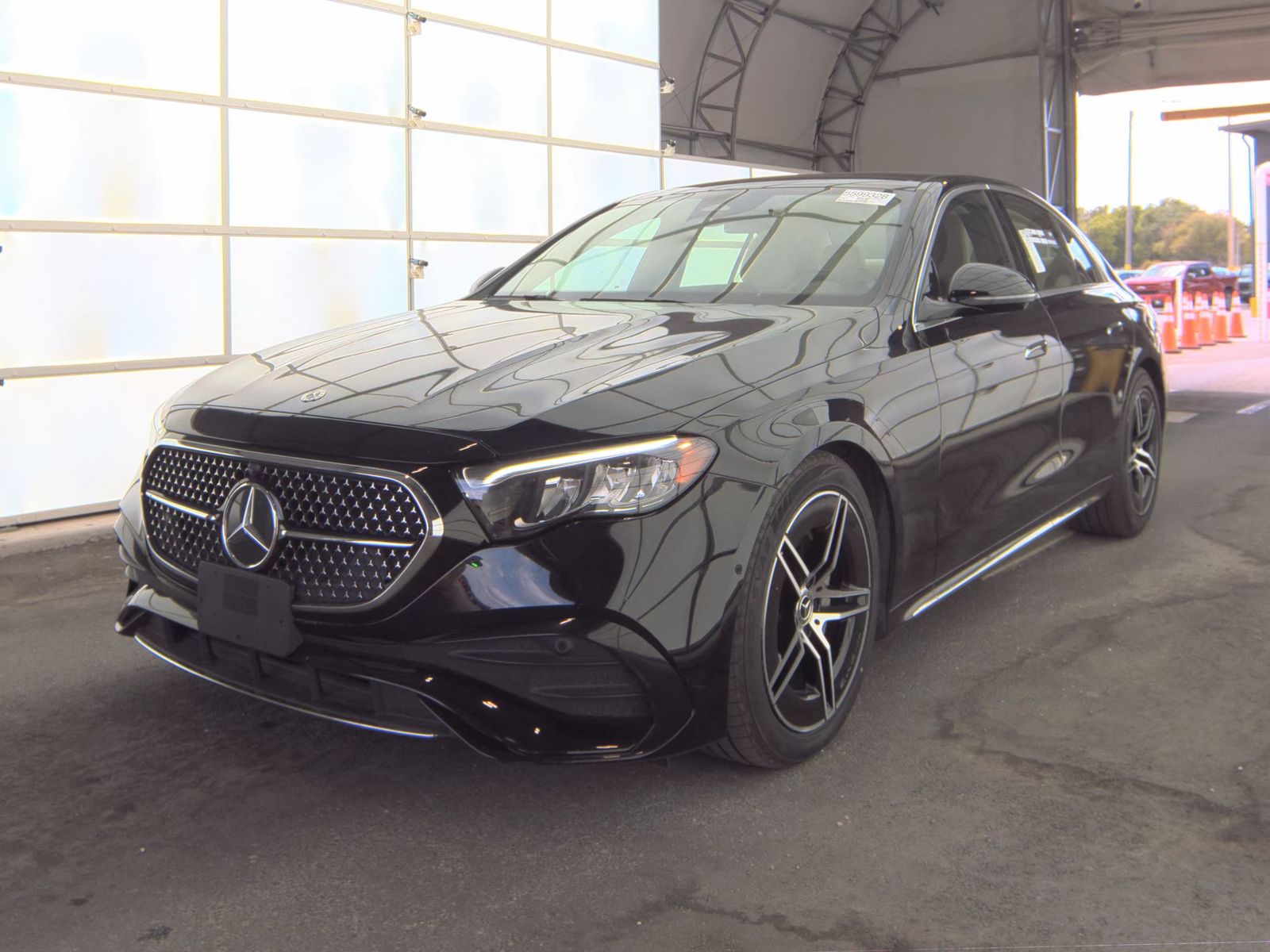 MERCEDES-BENZ E-CLASS - 1