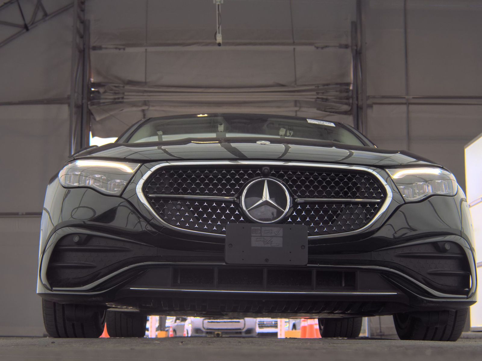 MERCEDES-BENZ E-CLASS - 4