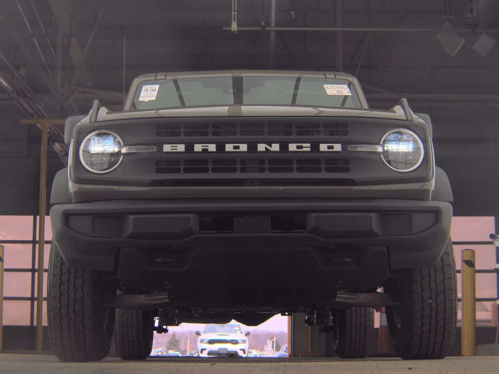 FORD BRONCO - 4