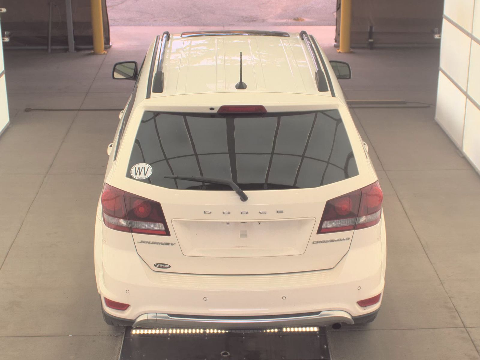 DODGE CROSSROAD - 7