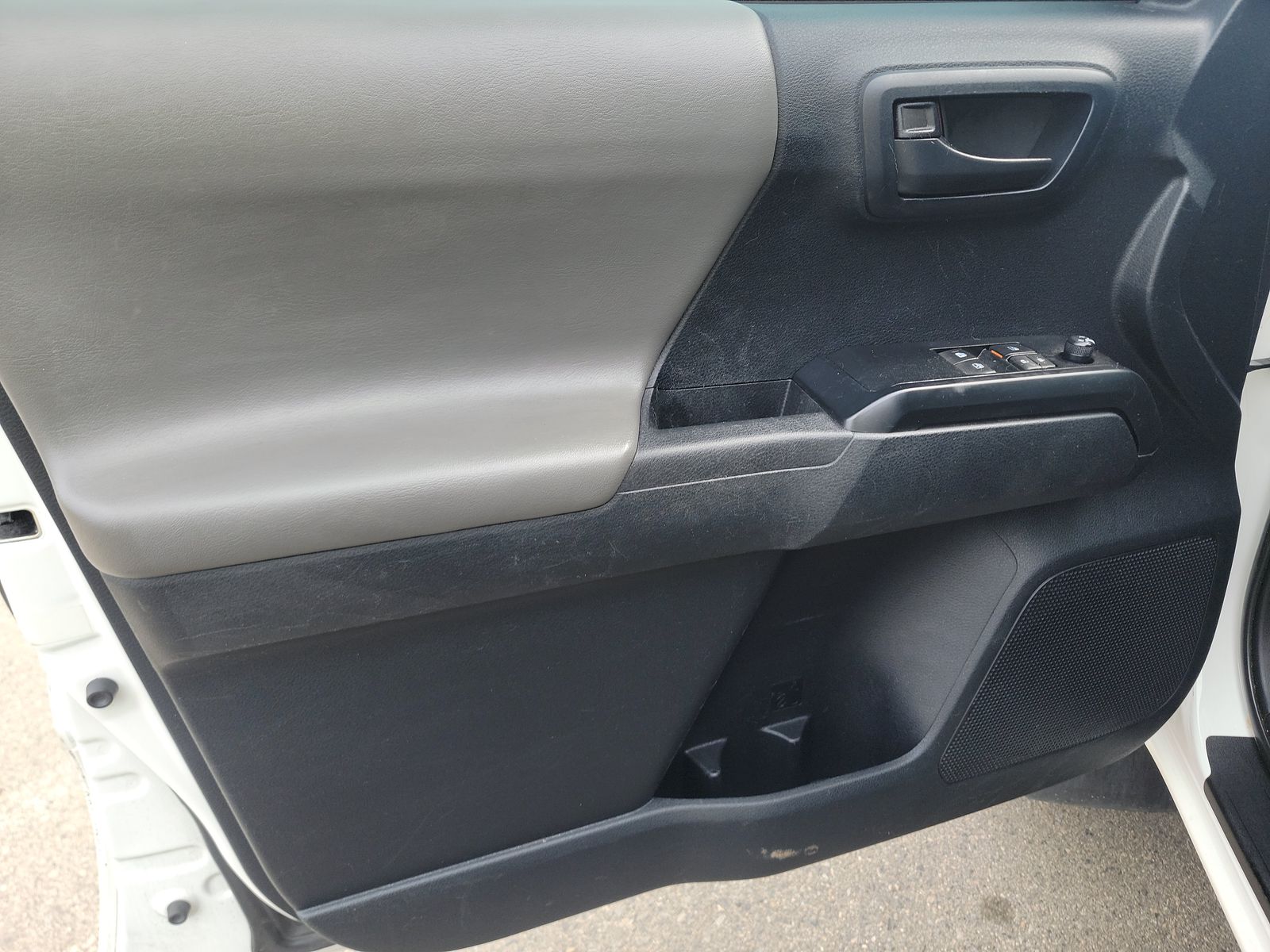 2020 Toyota Tacoma SR RWD