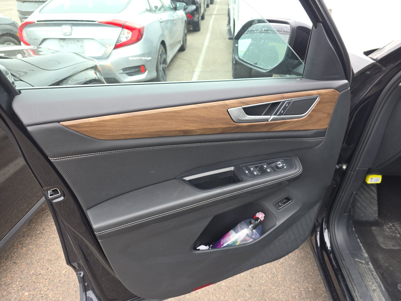 2025 Volkswagen Atlas 2.0T SE AWD