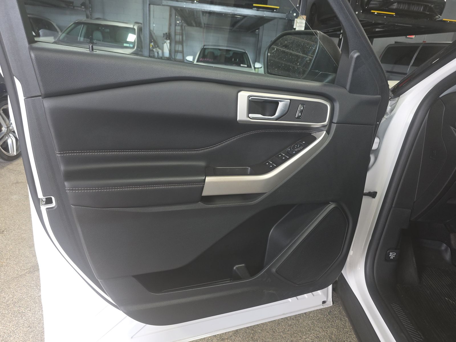 2023 Ford Explorer XLT AWD