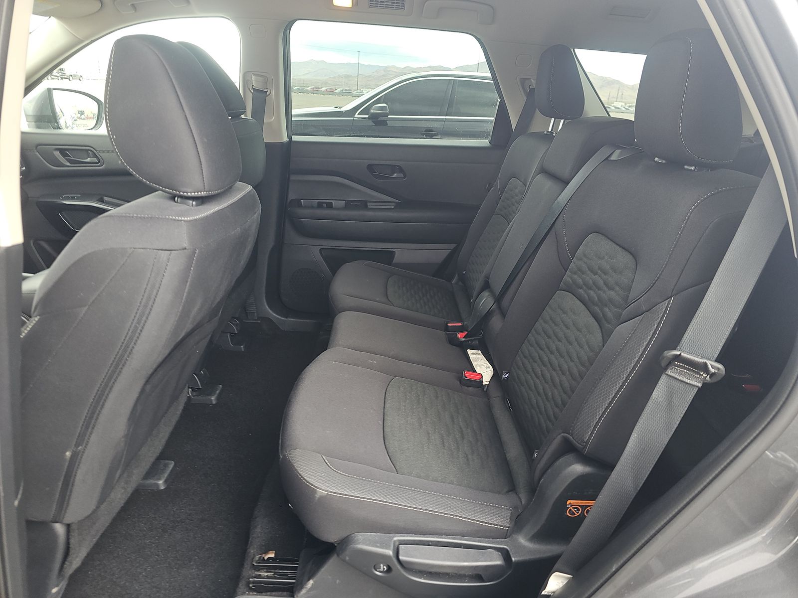 2025 Nissan Pathfinder SV FWD