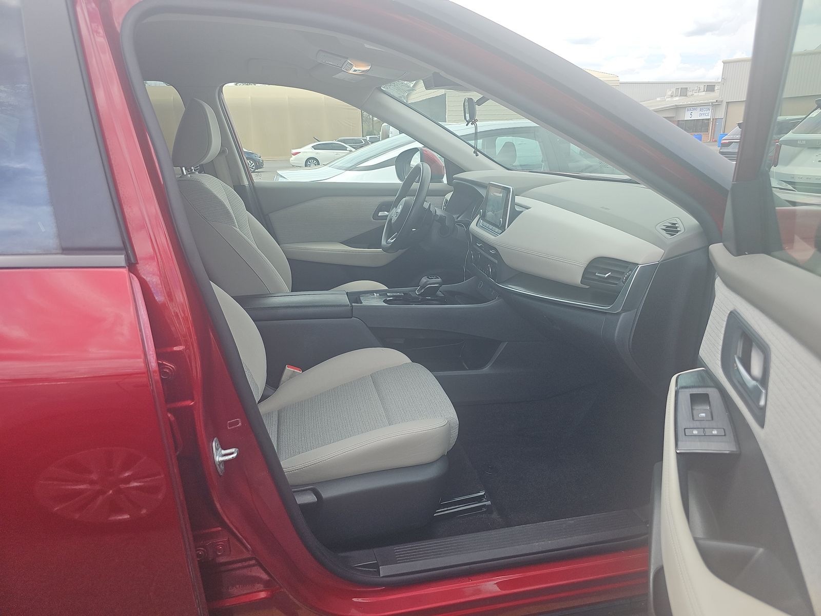 2023 Nissan Rogue SV FWD