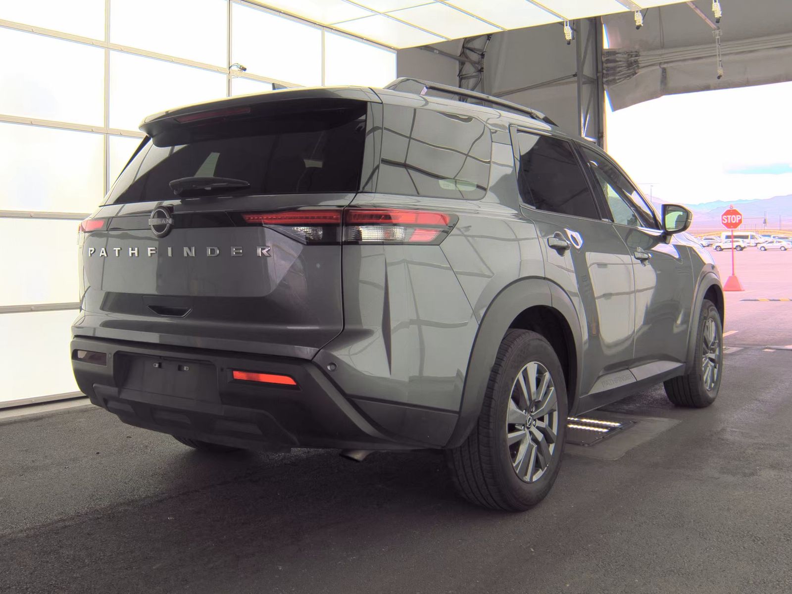 2025 Nissan Pathfinder SV FWD