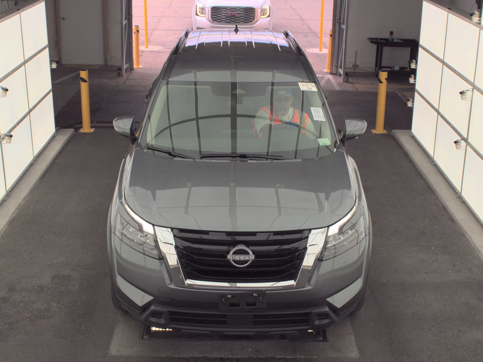 2025 Nissan Pathfinder SV FWD