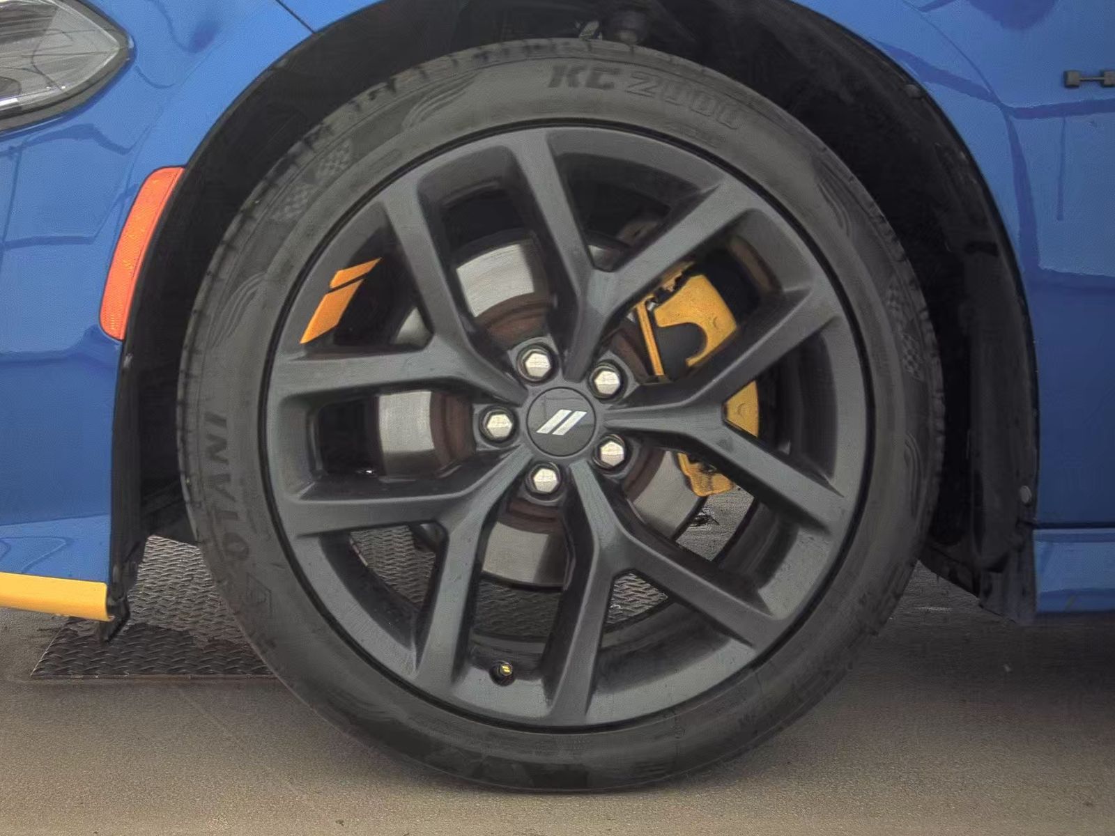 DODGE CHALLENGER - 10