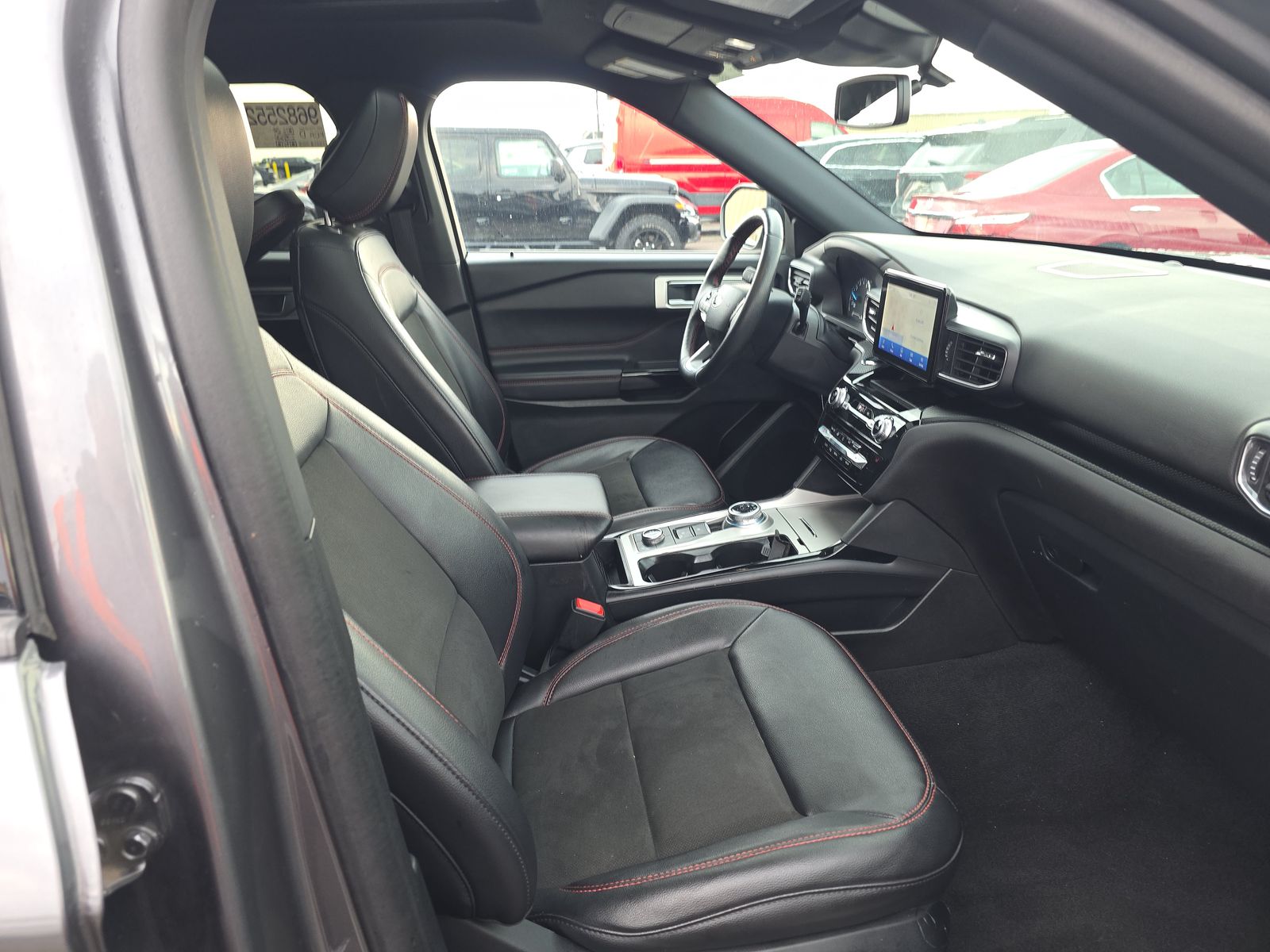 2023 Ford Explorer ST-Line AWD