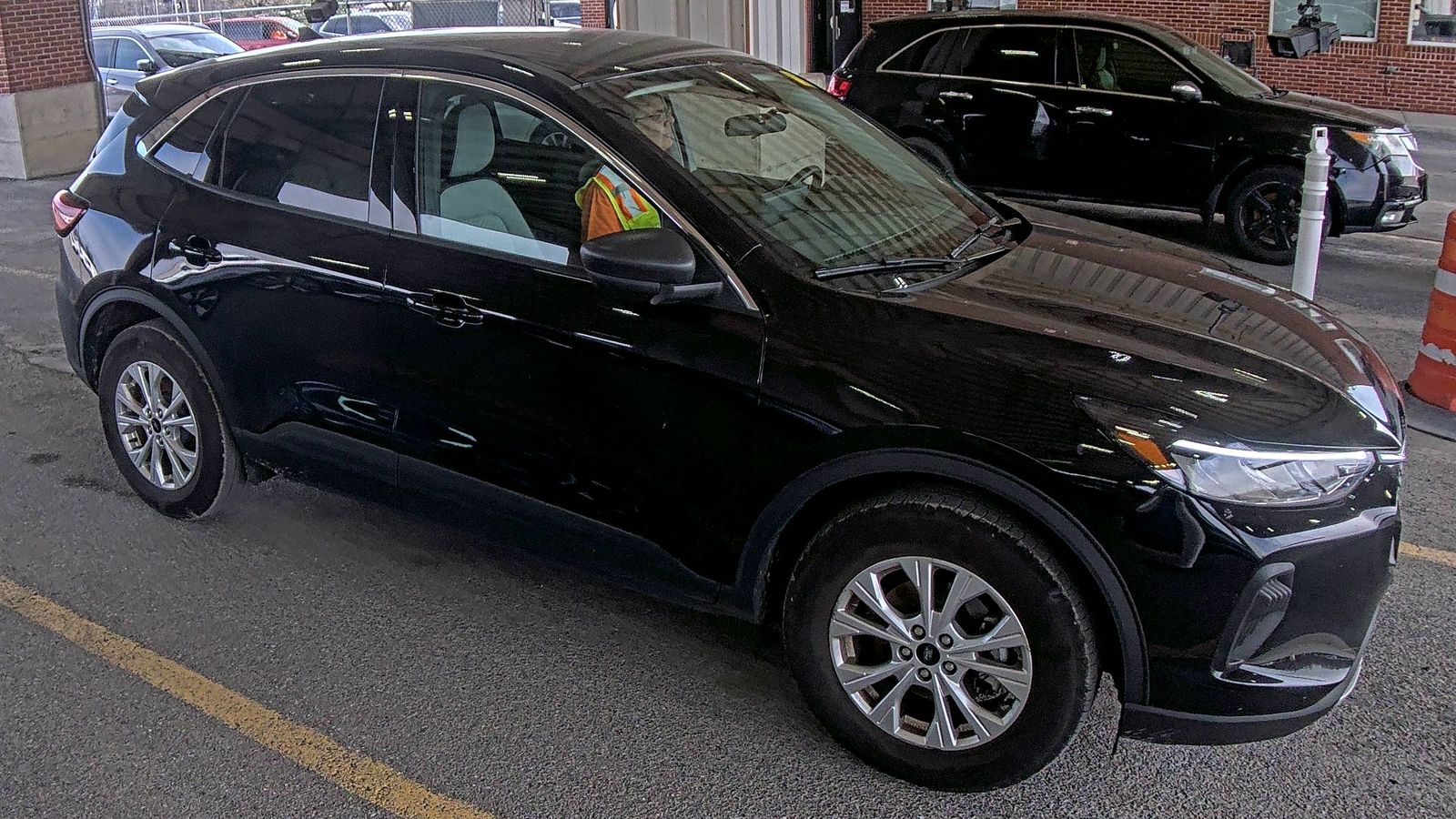 FORD ESCAPE - 4