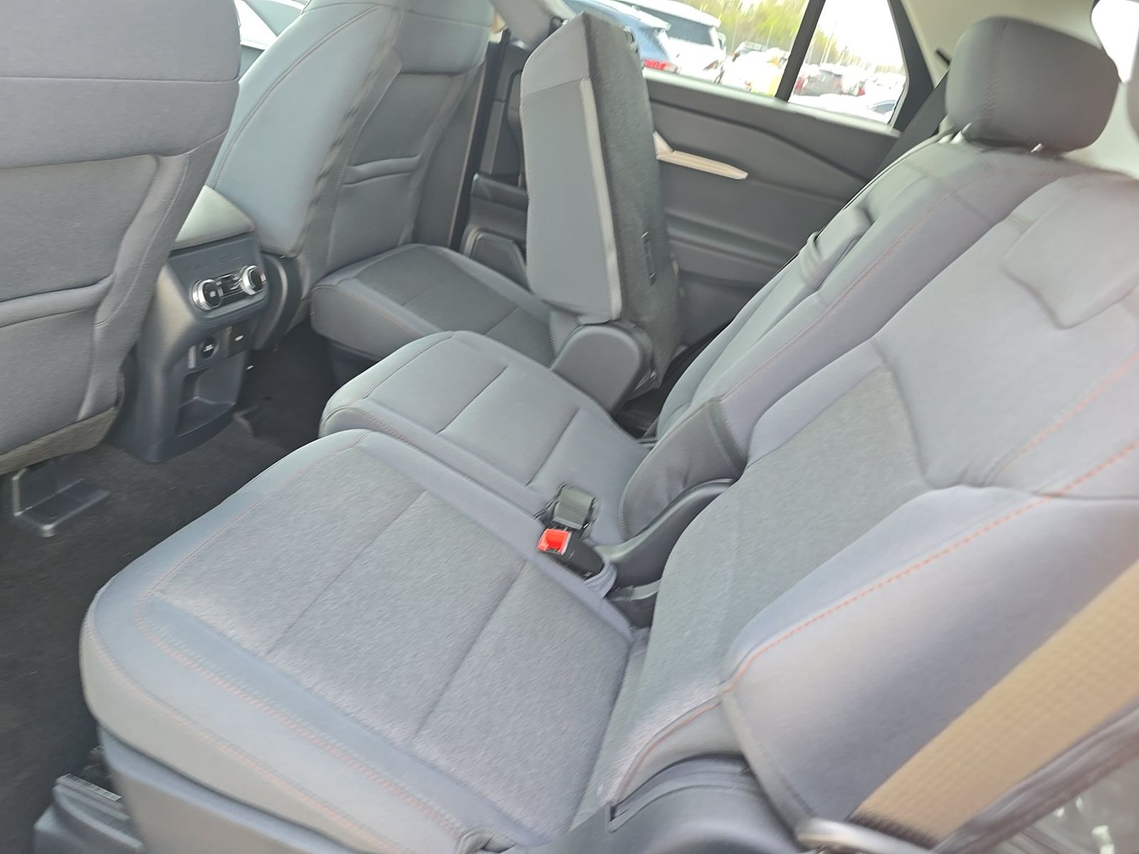 2025 Ford Explorer Active AWD