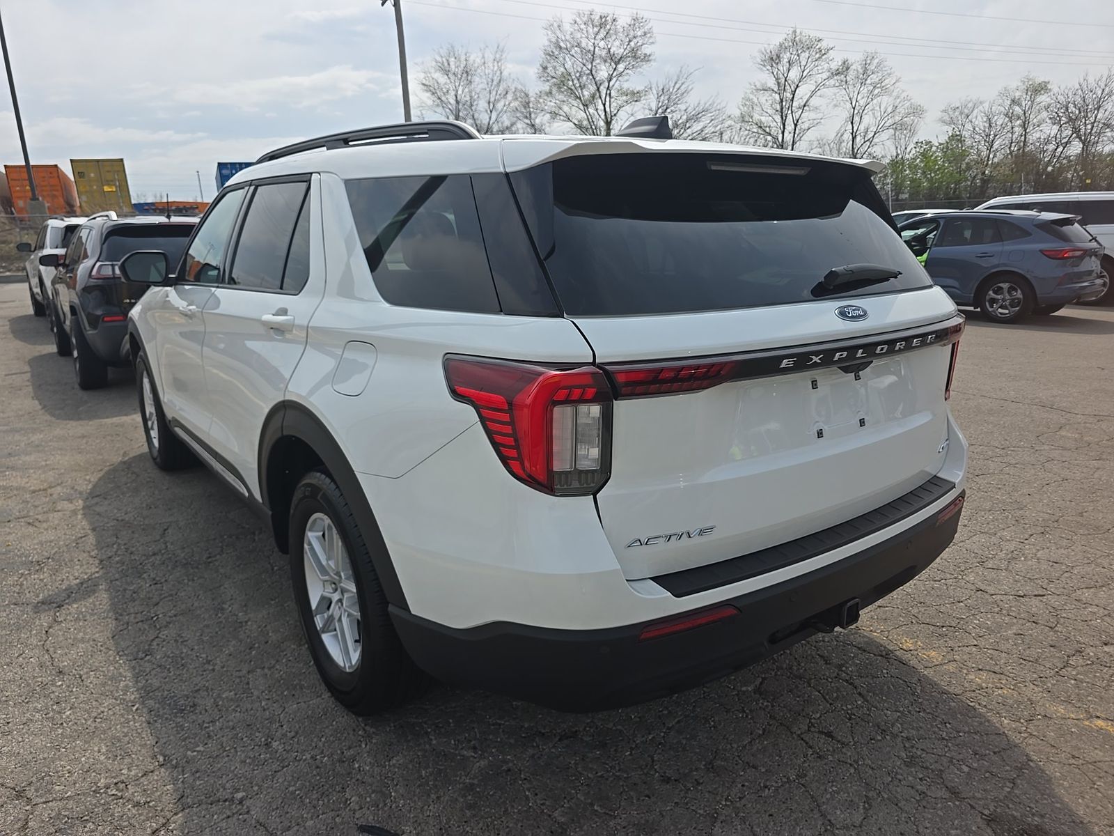 2025 Ford Explorer Active AWD