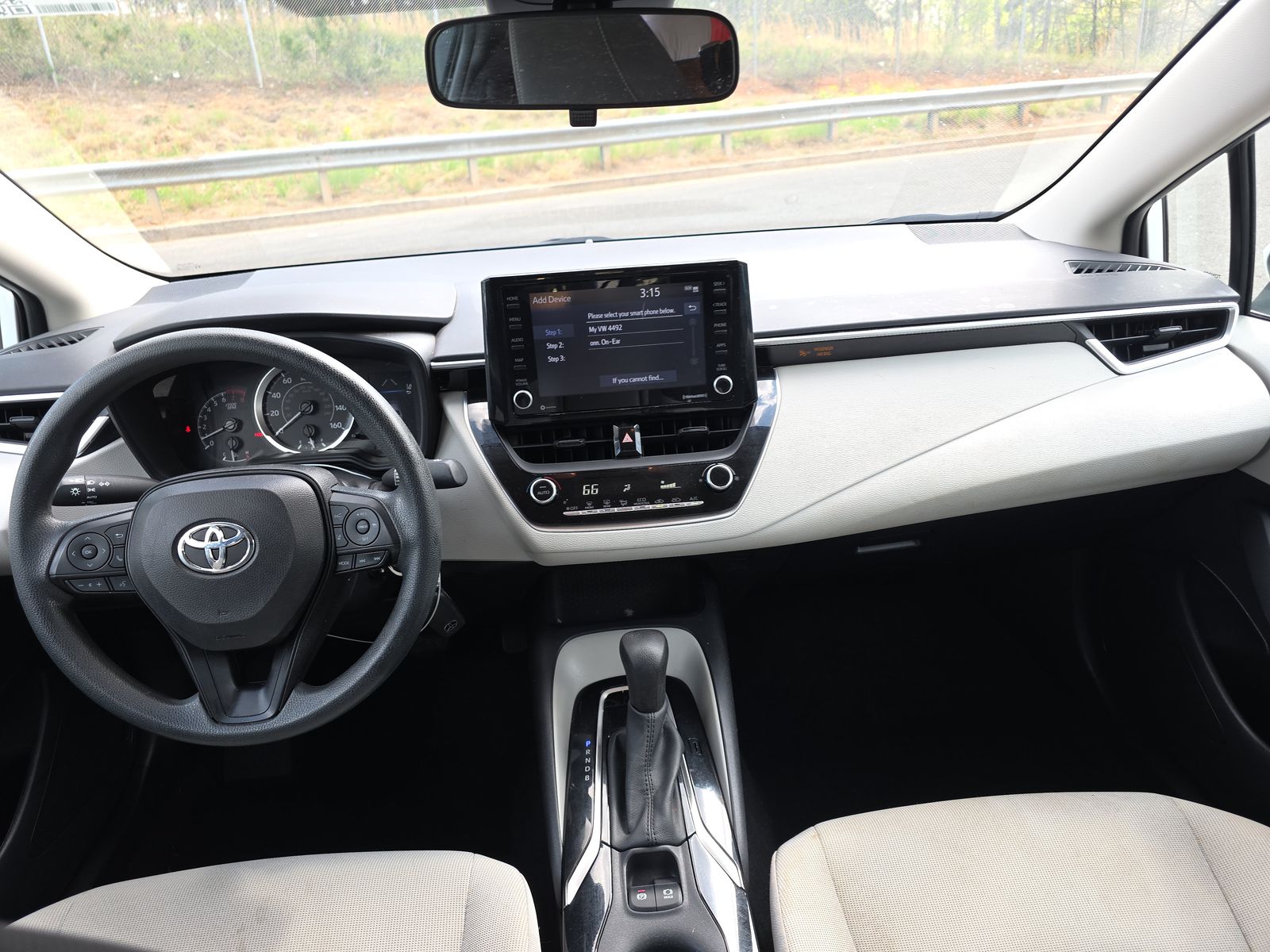 2022 Toyota Corolla LE FWD