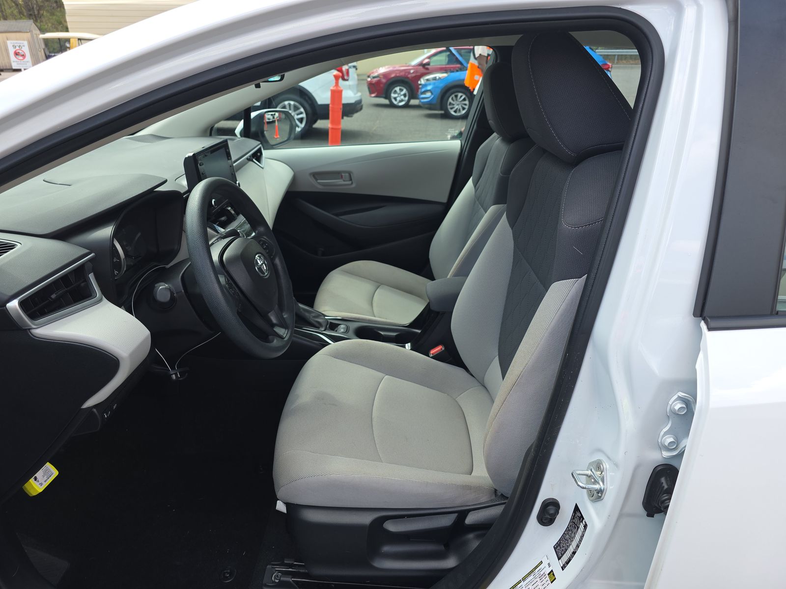 2022 Toyota Corolla LE FWD