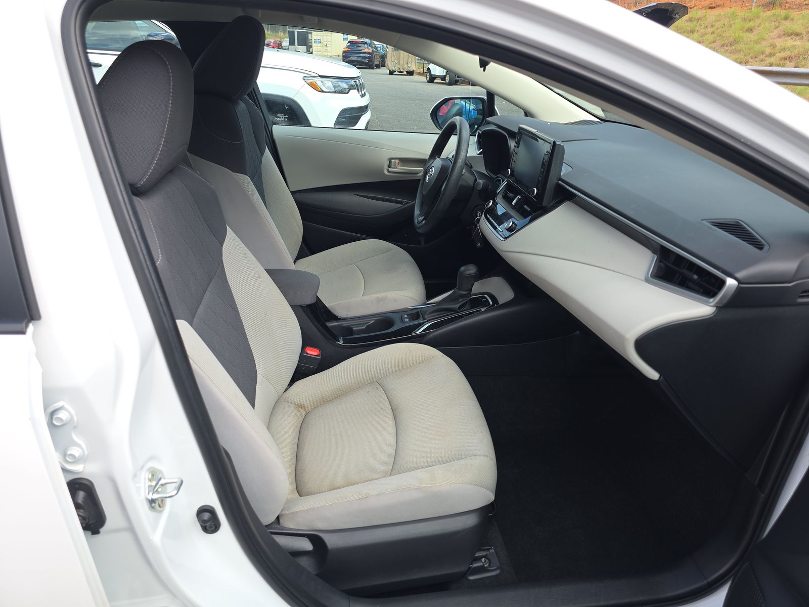 2022 Toyota Corolla LE FWD