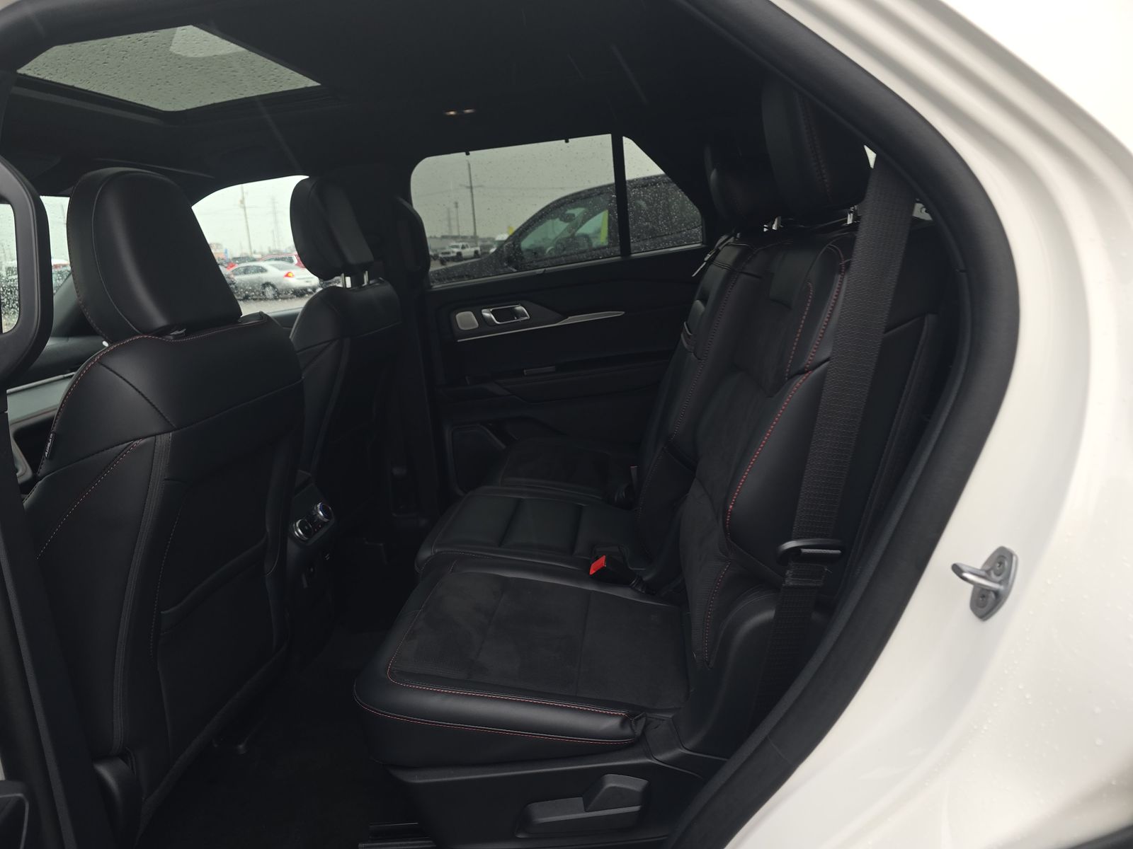 2025 Ford Explorer ST AWD