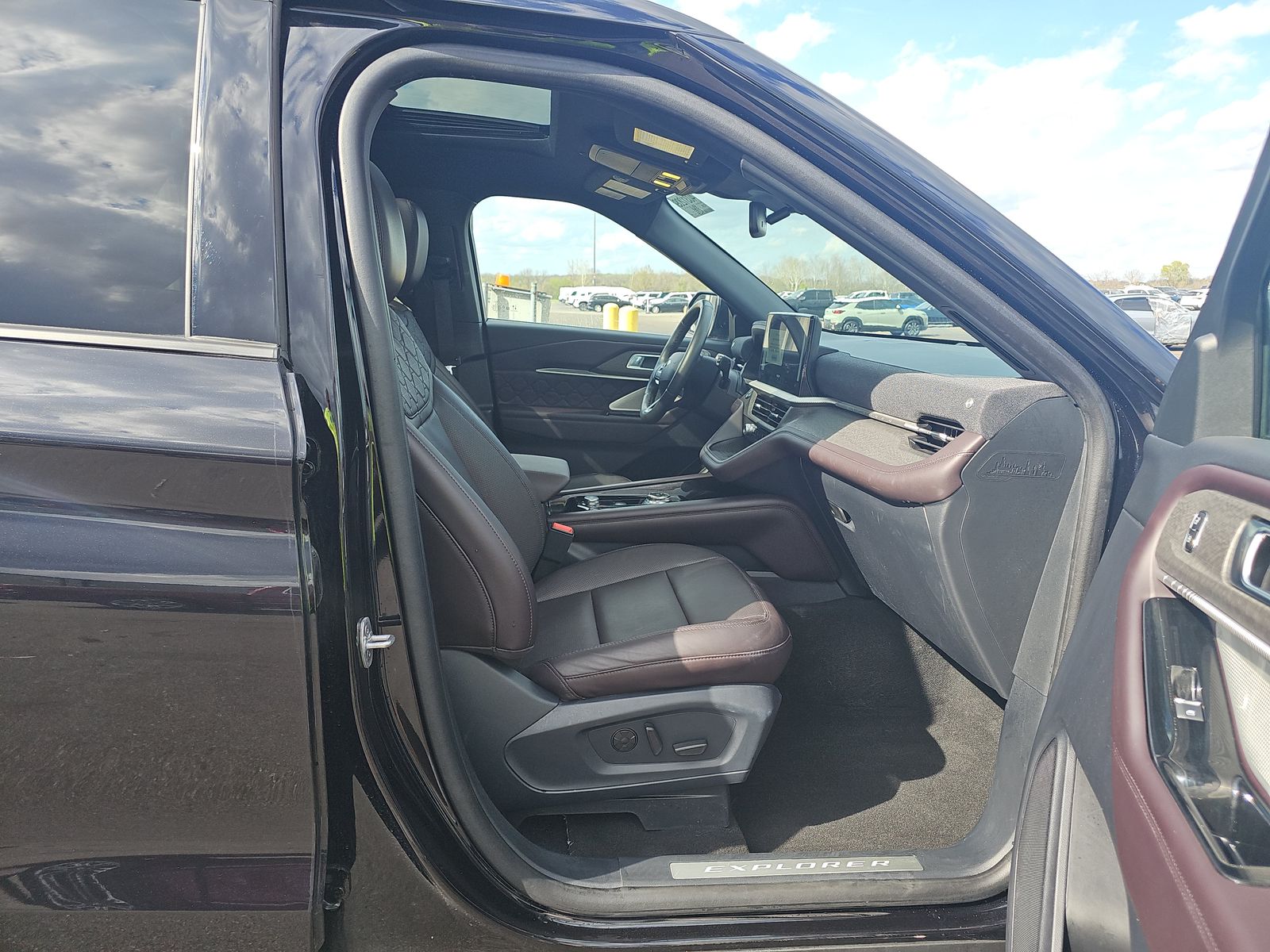 2025 Ford Explorer Platinum AWD