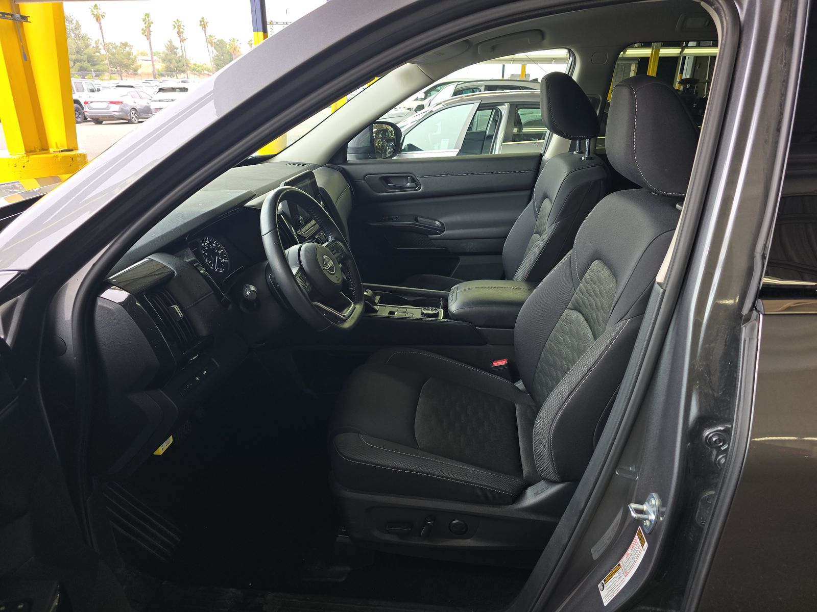 2025 Nissan Pathfinder SV AWD