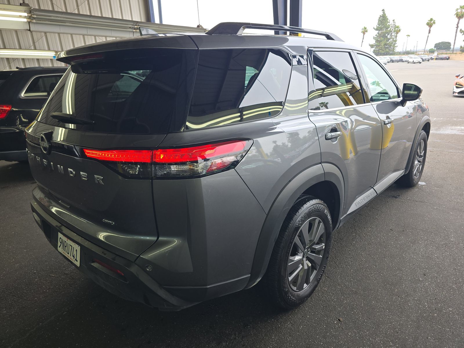 2025 Nissan Pathfinder SV AWD