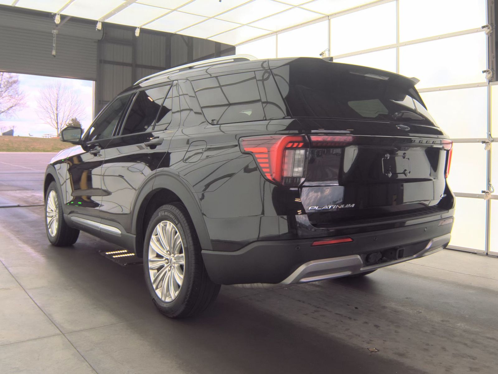 2025 Ford Explorer Platinum AWD