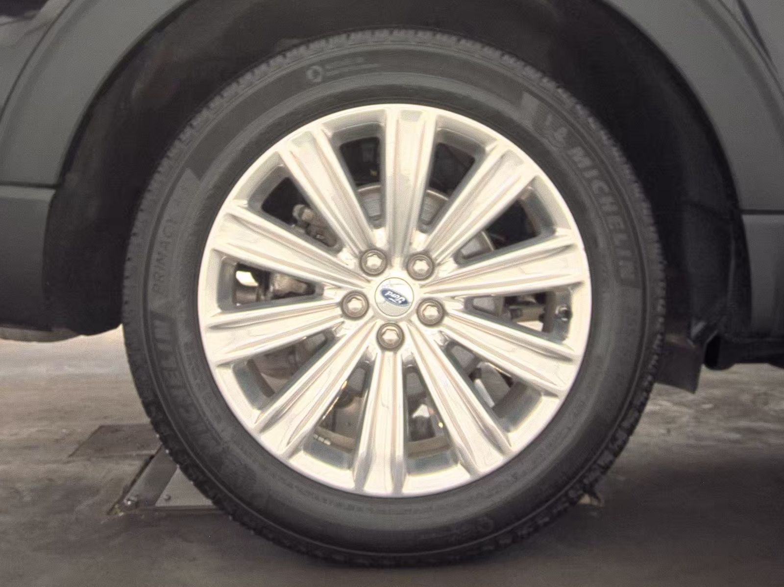 2025 Ford Explorer Platinum AWD