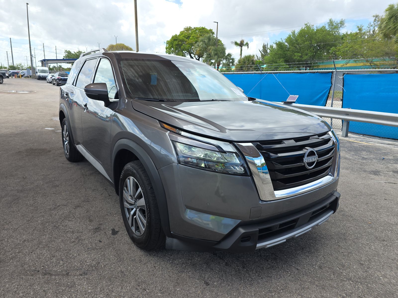 2025 Nissan Pathfinder SL AWD