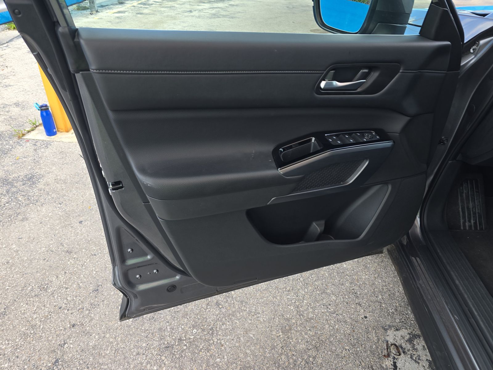 2025 Nissan Pathfinder SL AWD