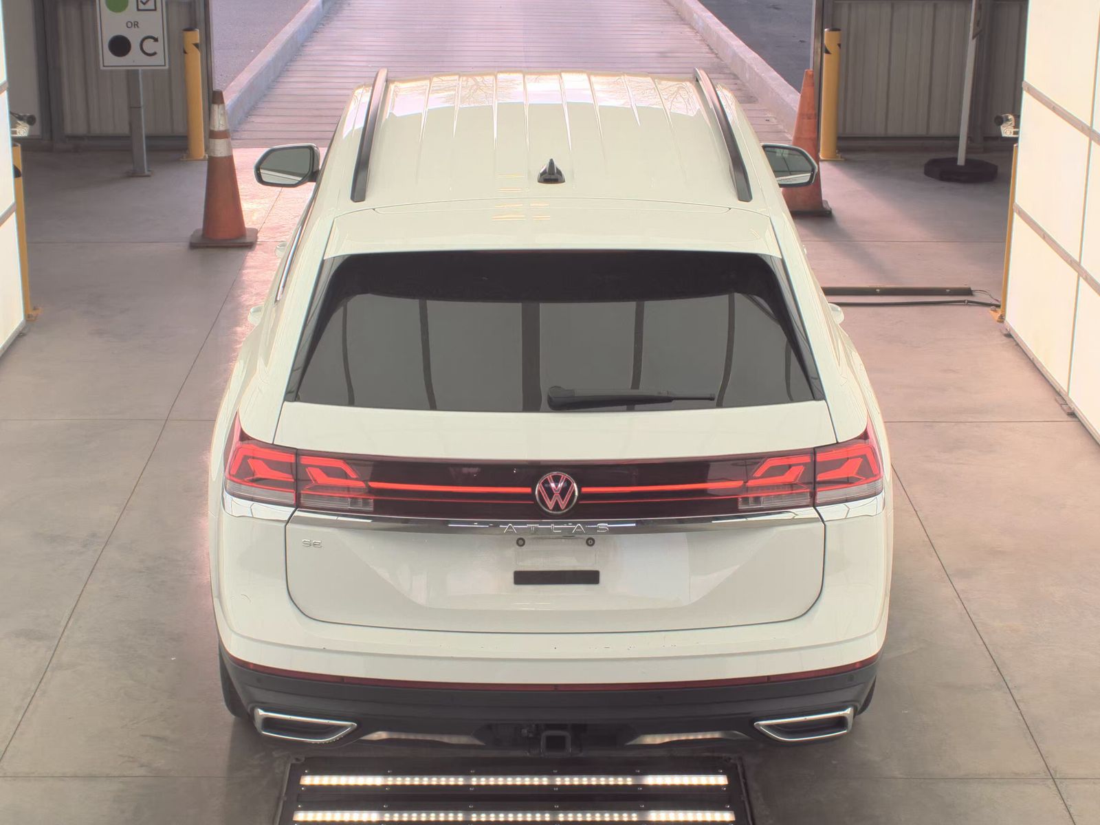 2025 Volkswagen Atlas 2.0T SE FWD