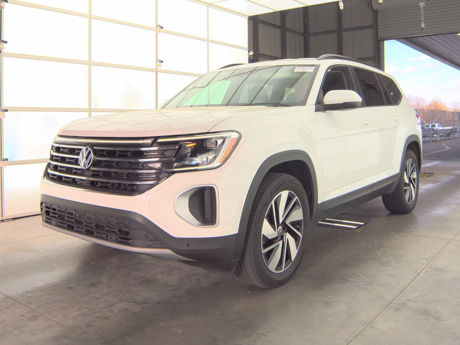 2025 Volkswagen Atlas 2.0T SE FWD