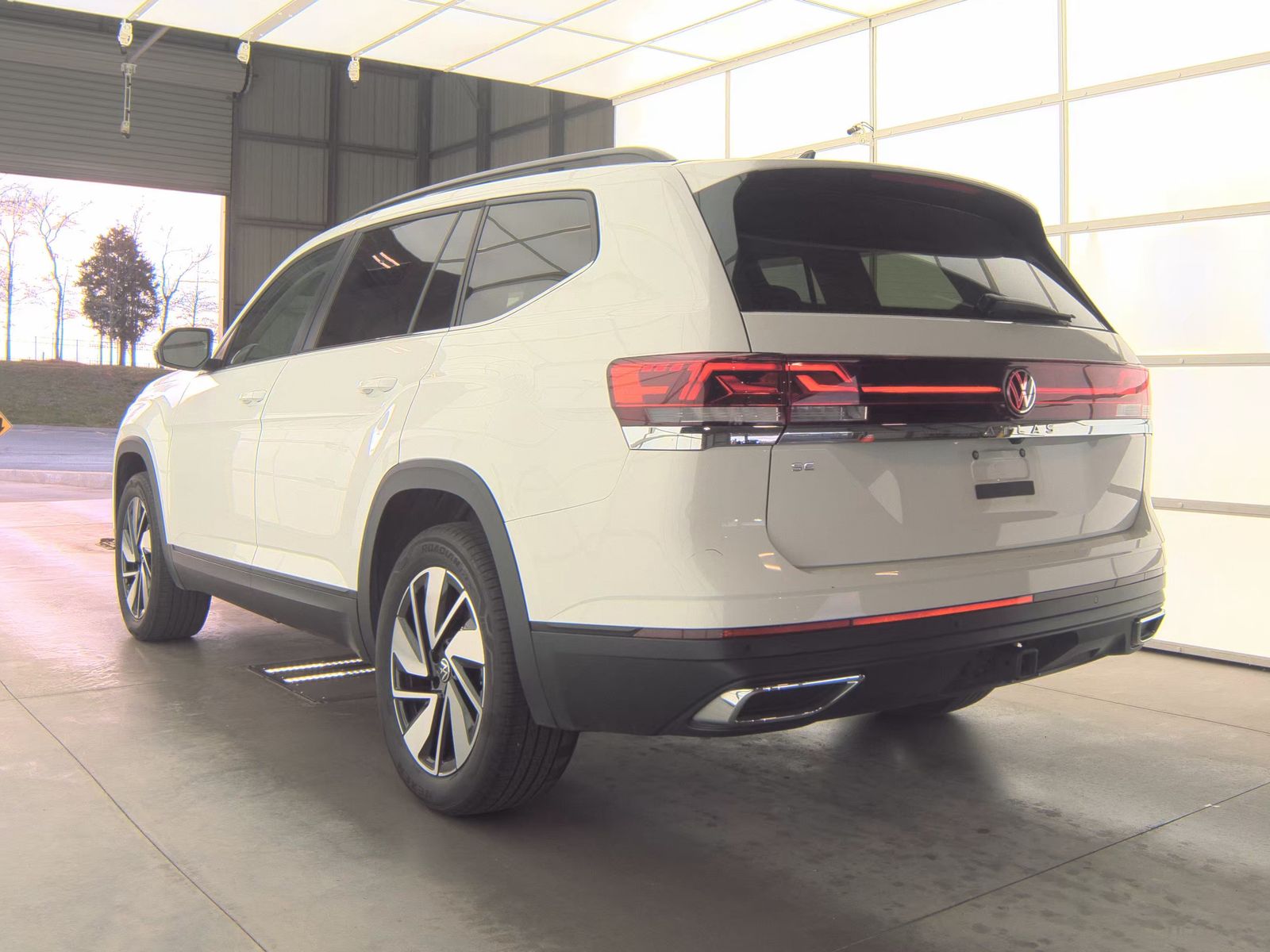 2025 Volkswagen Atlas 2.0T SE FWD