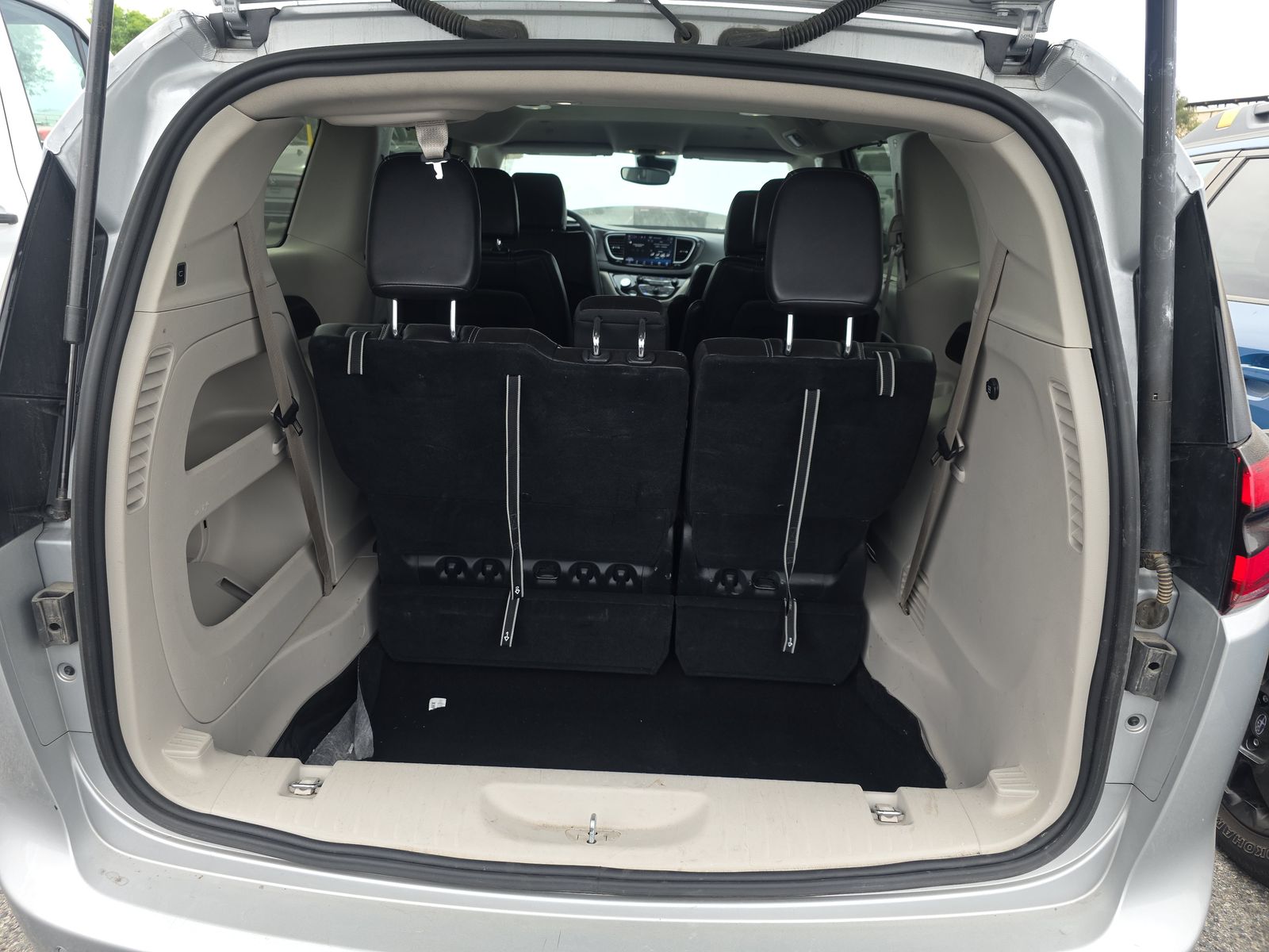 2024 Chrysler Pacifica Touring L FWD