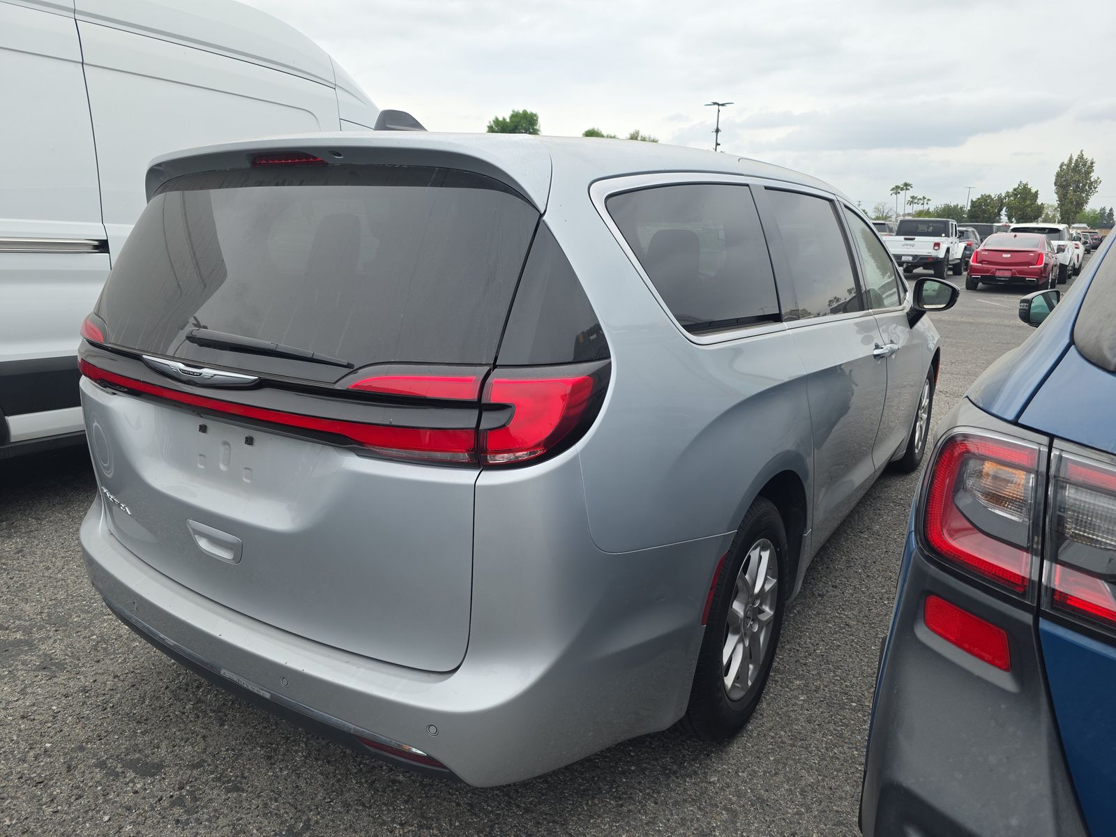 2024 Chrysler Pacifica Touring L FWD