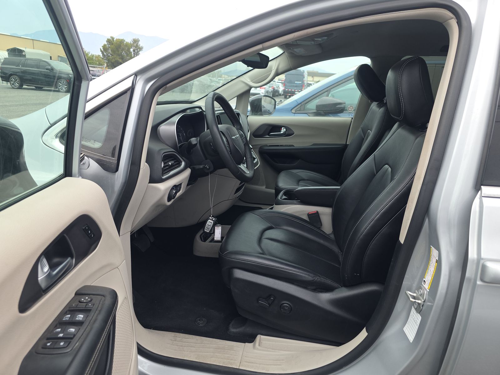 2024 Chrysler Pacifica Touring L FWD