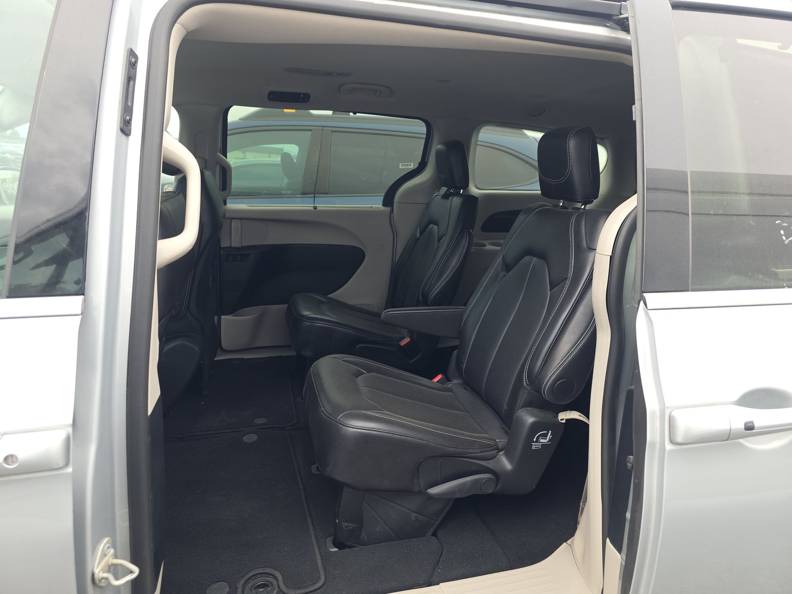 2024 Chrysler Pacifica Touring L FWD