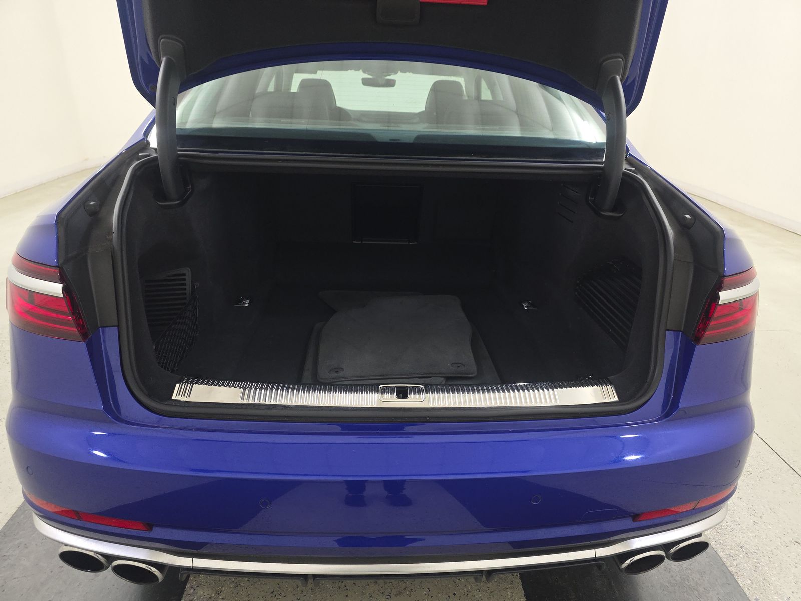 2023 Audi S8 Base AWD