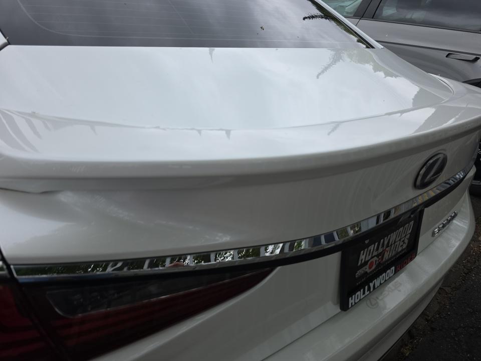 2019 Lexus ES ES 300h Luxury FWD