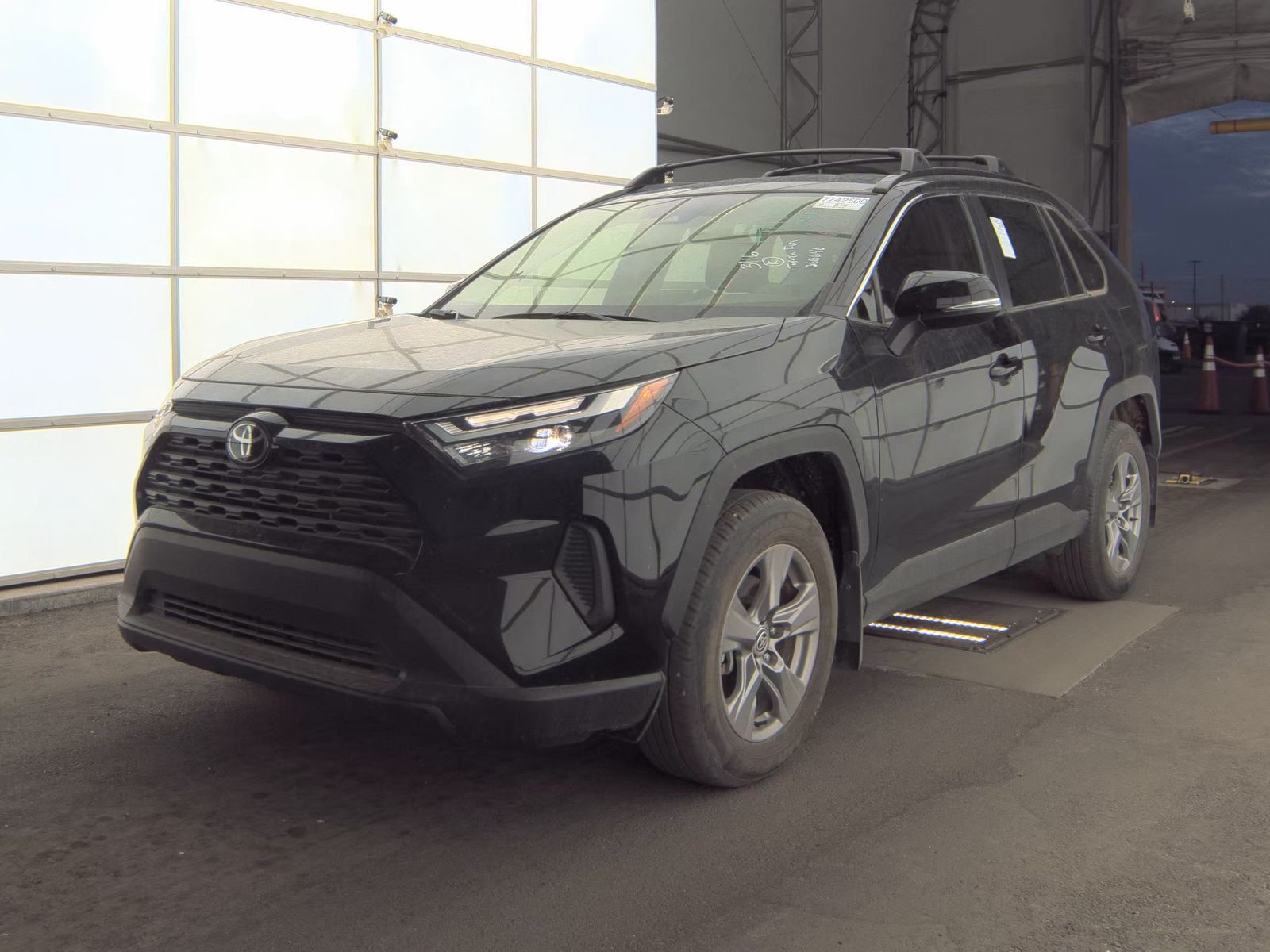 TOYOTA PRIUS - 1