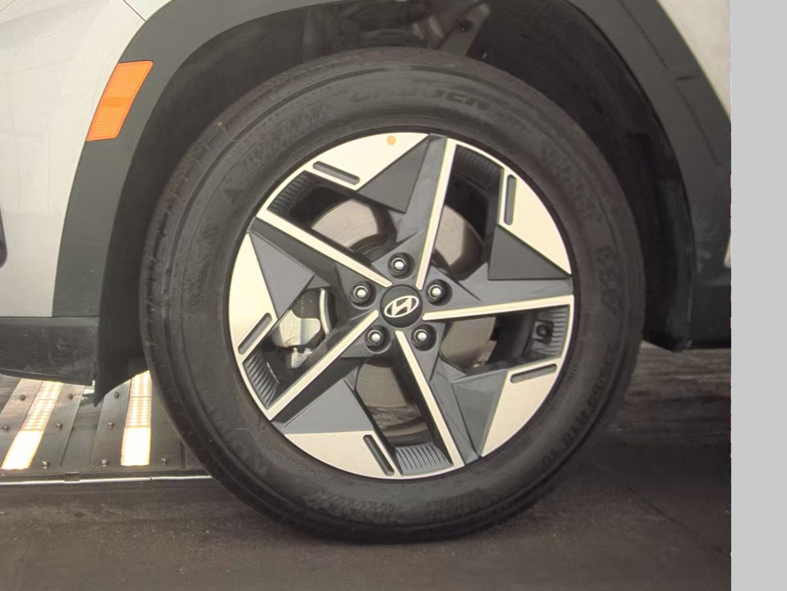 HYUNDAI UNKNOWN - 10