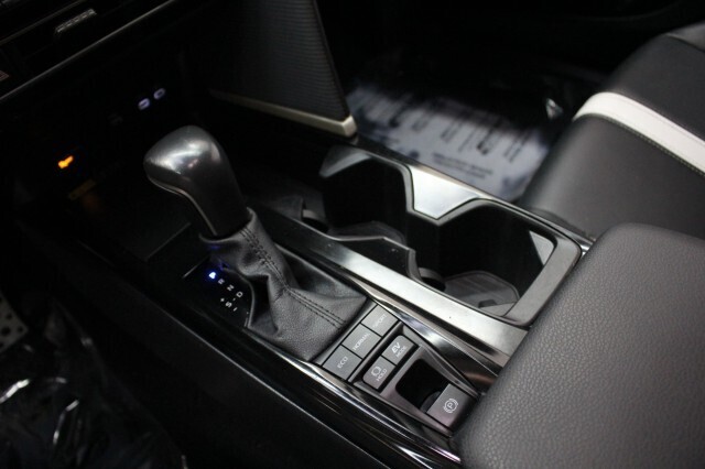 2025 Toyota Camry SE FWD