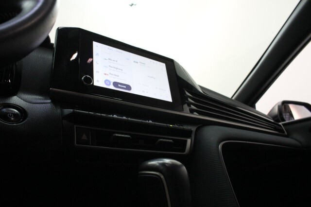 2025 Toyota Camry SE FWD