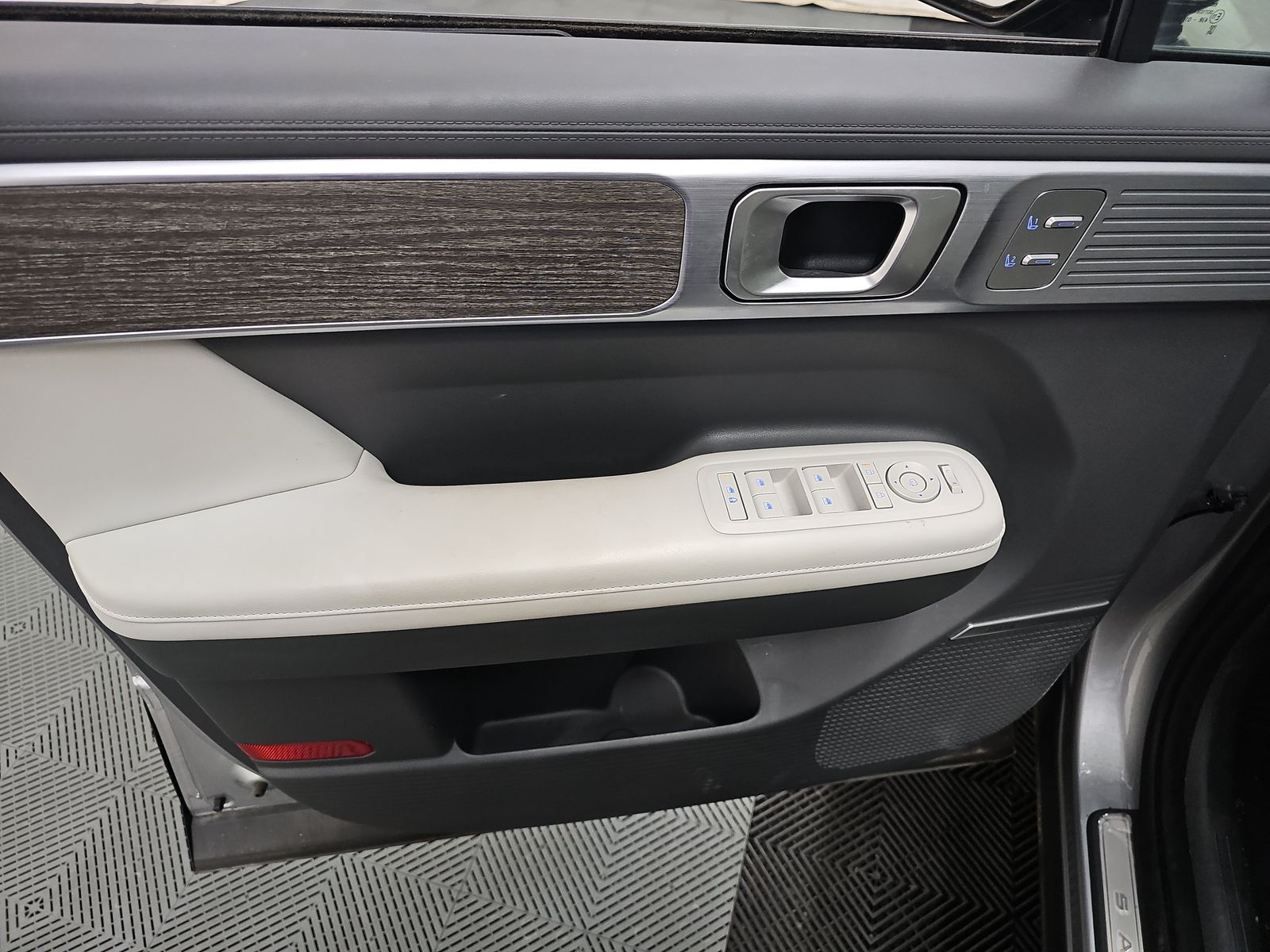 HYUNDAI CALLIGRAPH - 10