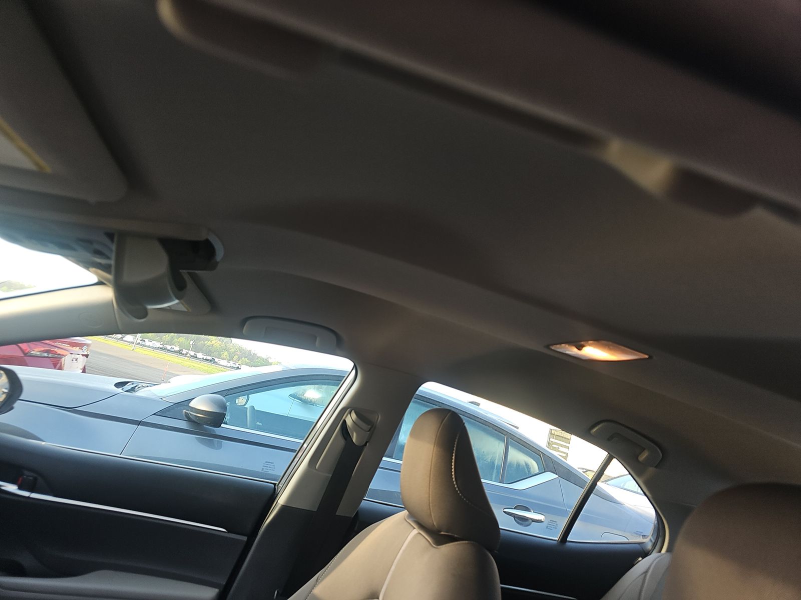 2022 Toyota Camry Hybrid LE FWD