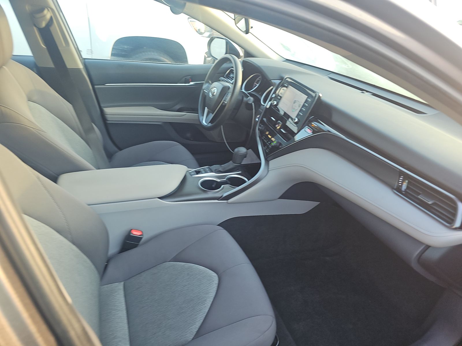 2022 Toyota Camry Hybrid LE FWD