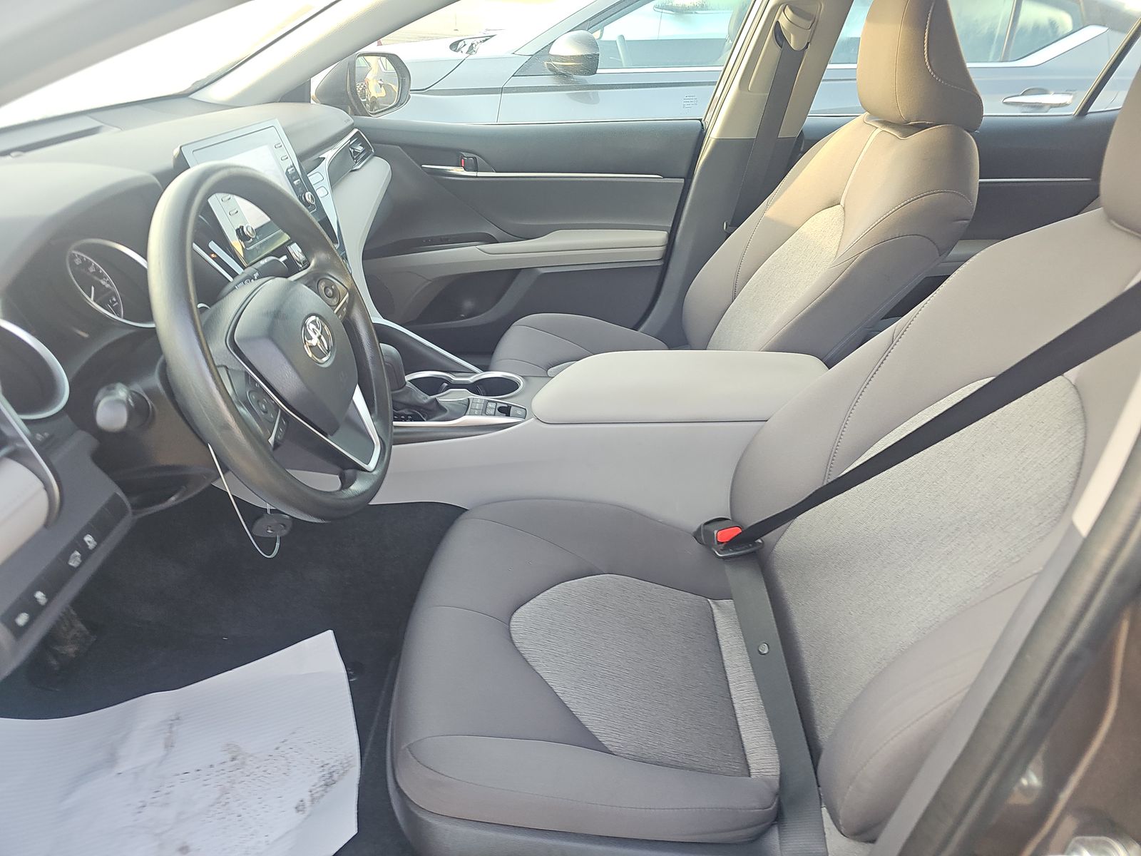 2022 Toyota Camry Hybrid LE FWD