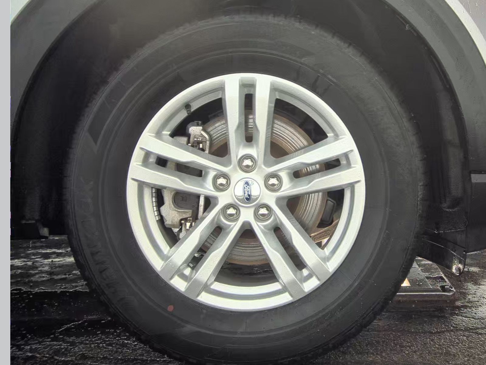 2023 Ford Explorer XLT AWD